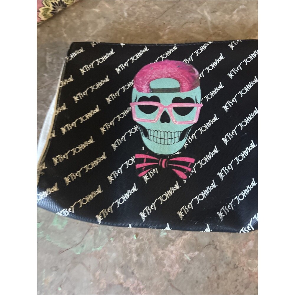 Betsey Johnson Skull Aqua Pink Large Wristlet Purse Bag Wallet -with Strap